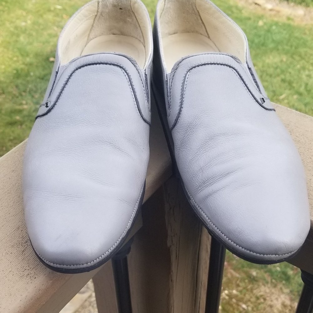 Leather loafers Pre-owned in great gently used condition Size 12,5